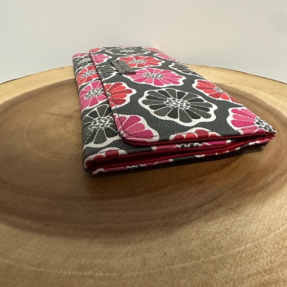 🌷💕Vera Bradley Floral Women's Wallet🌷💕 - Picture 5 of 11